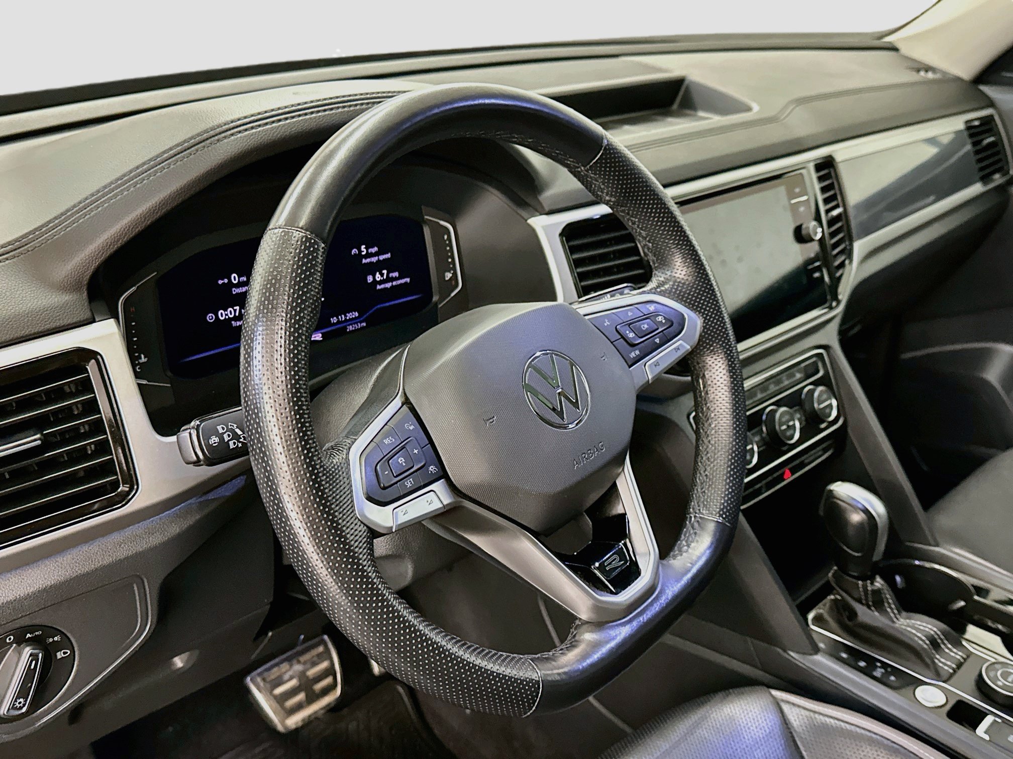 Used 2023 Volkswagen Atlas SEL Premium AWD/4WD image 18