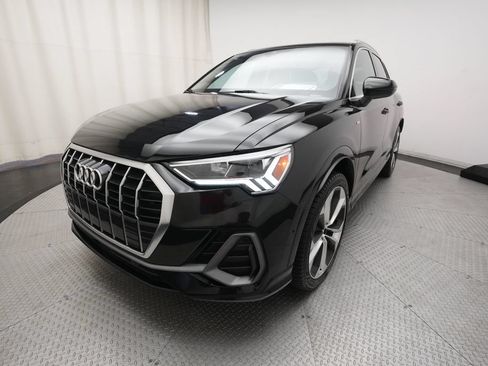 Used 2019 Audi Q3 2.0T Prestige w/ Prestige Package AWD/4WD image 11