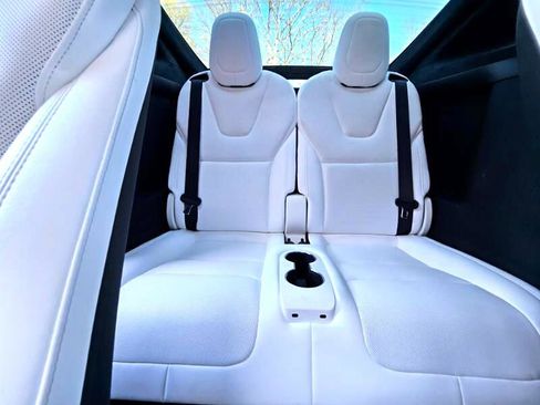 Used 2023 Tesla Model X image 68