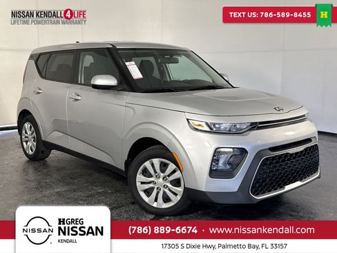 Used 2020 Kia Soul LX image 1