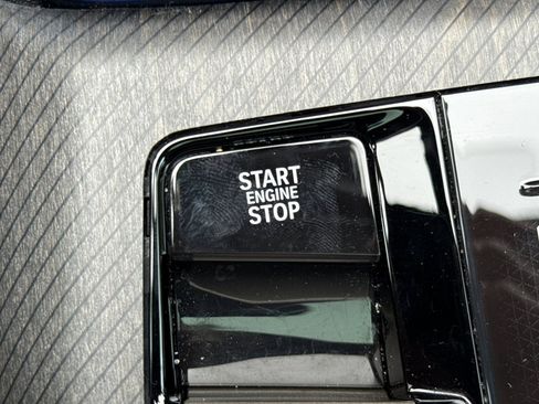 Used 2025 BMW X3 xDrive30i w/ Premium Package image 27