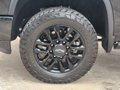 Used 2025 Chevrolet Silverado 2500 LTZ w/ Trail Boss Package image 19