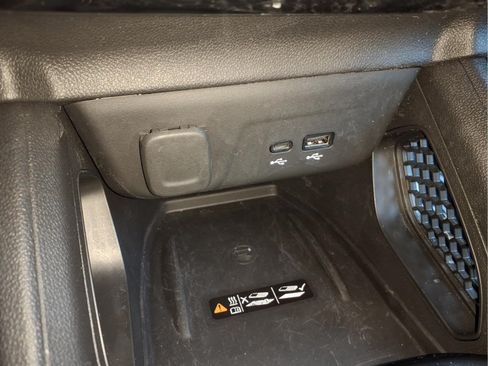 Used 2025 Chevrolet TrailBlazer ACTIV w/ Convenience Package AWD/4WD image 21