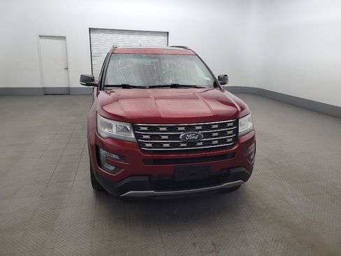 Used 2016 Ford Explorer XLT w/ Equipment Group 202A AWD/4WD image 14