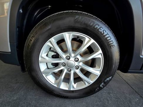 Certified 2020 Jeep Cherokee Latitude image 25