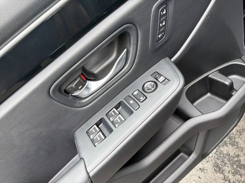Used 2025 Honda Pilot Touring image 15