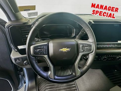 Used 2025 Chevrolet Silverado 1500 LT image 13