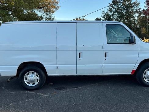 Used 2011 Ford E-250 and Econoline 250 w/ PWR Group image 9