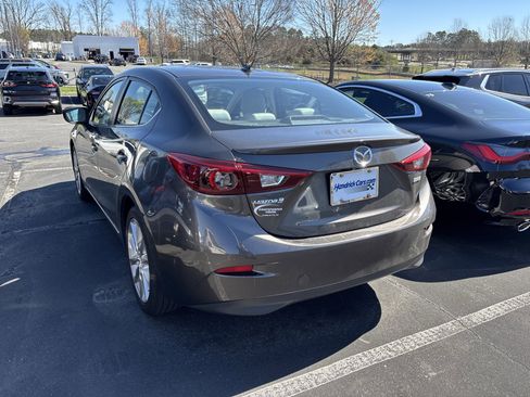 Used 2017 MAZDA MAZDA3 Grand Touring w/ Premium Equipment Package image 17
