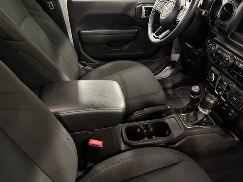 Used 2022 Jeep Gladiator Sport AWD/4WD image 21