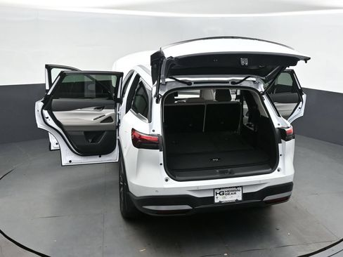 Used 2026 INFINITI QX60 Pure w/ Cargo Package FWD image 47