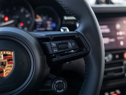 Certified 2026 Porsche Macan AWD/4WD image 28