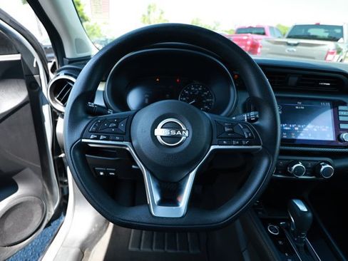Used 2023 Nissan Kicks SV FWD image 11