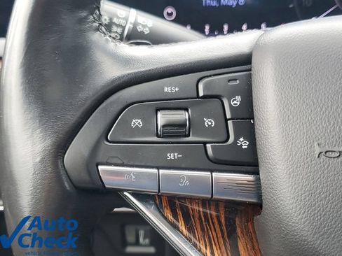 Used 2022 Cadillac Escalade ESV Premium Luxury RWD image 26