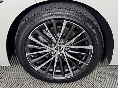 Certified 2025 Lexus ES 350 w/ Premium Package image 9