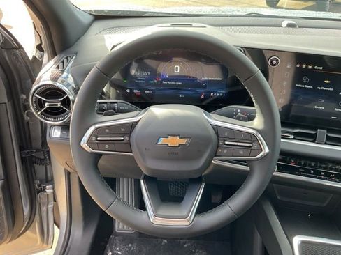 New 2026 Chevrolet Equinox LT image 16