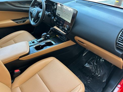Used 2025 Lexus NX 350h AWD w/ Accessory Package (P5) image 18