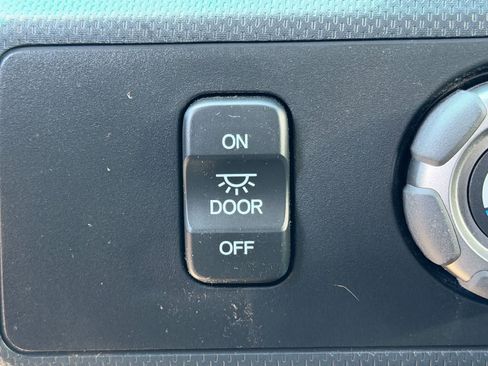 Used 2011 Honda Ridgeline RTL image 16