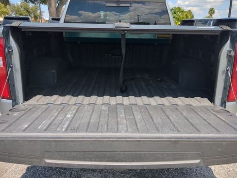 Used 2025 Chevrolet Silverado 1500 High Country AWD/4WD image 6
