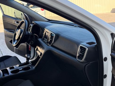 Used 2019 Kia Sportage LX FWD image 32