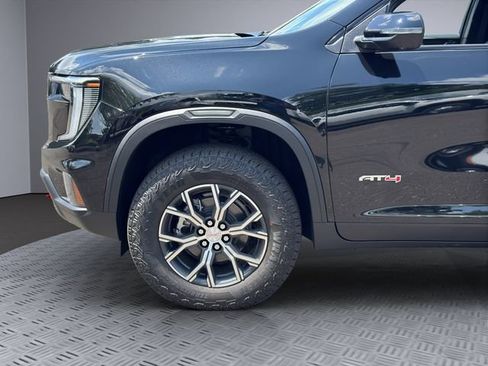Used 2026 GMC Acadia AT4 w/ Luxury Package AWD/4WD image 29