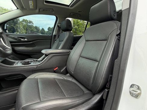 Used 2023 GMC Acadia SLT AWD/4WD image 17