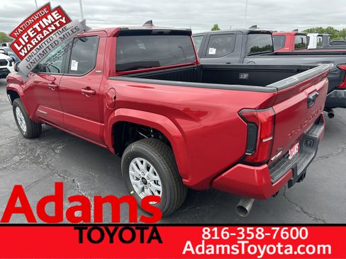 Used 2026 Toyota Tacoma SR5 AWD/4WD image 3