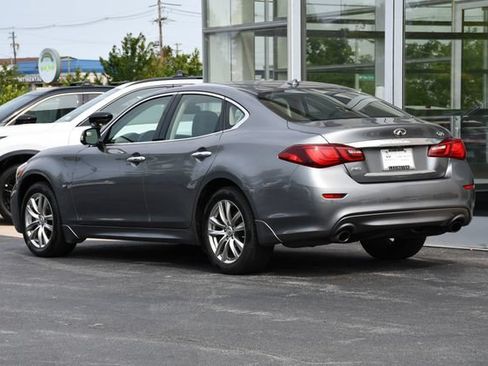 Used 2015 INFINITI Q70 3.7 w/ Deluxe Touring Package AWD/4WD image 10
