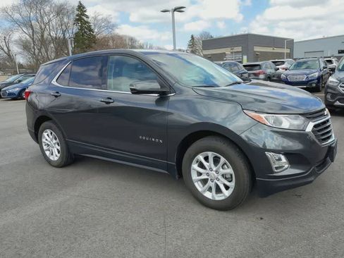 Used 2018 Chevrolet Equinox LT image 3