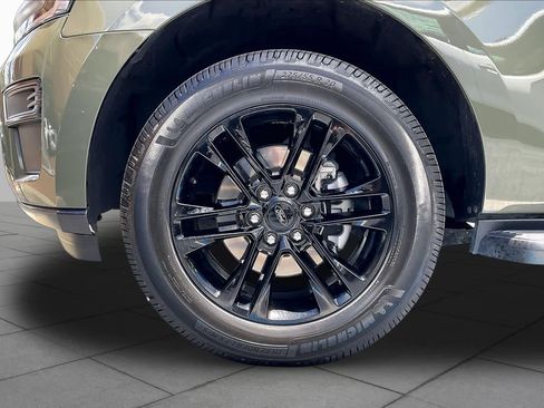 Used 2024 Ford Expedition XLT AWD/4WD image 10