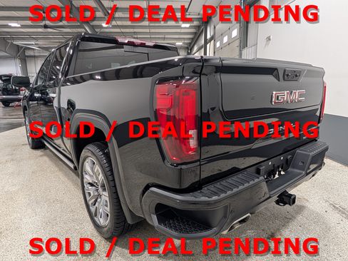 Used 2023 GMC Sierra 1500 Denali w/ Denali Reserve Package AWD/4WD image 4