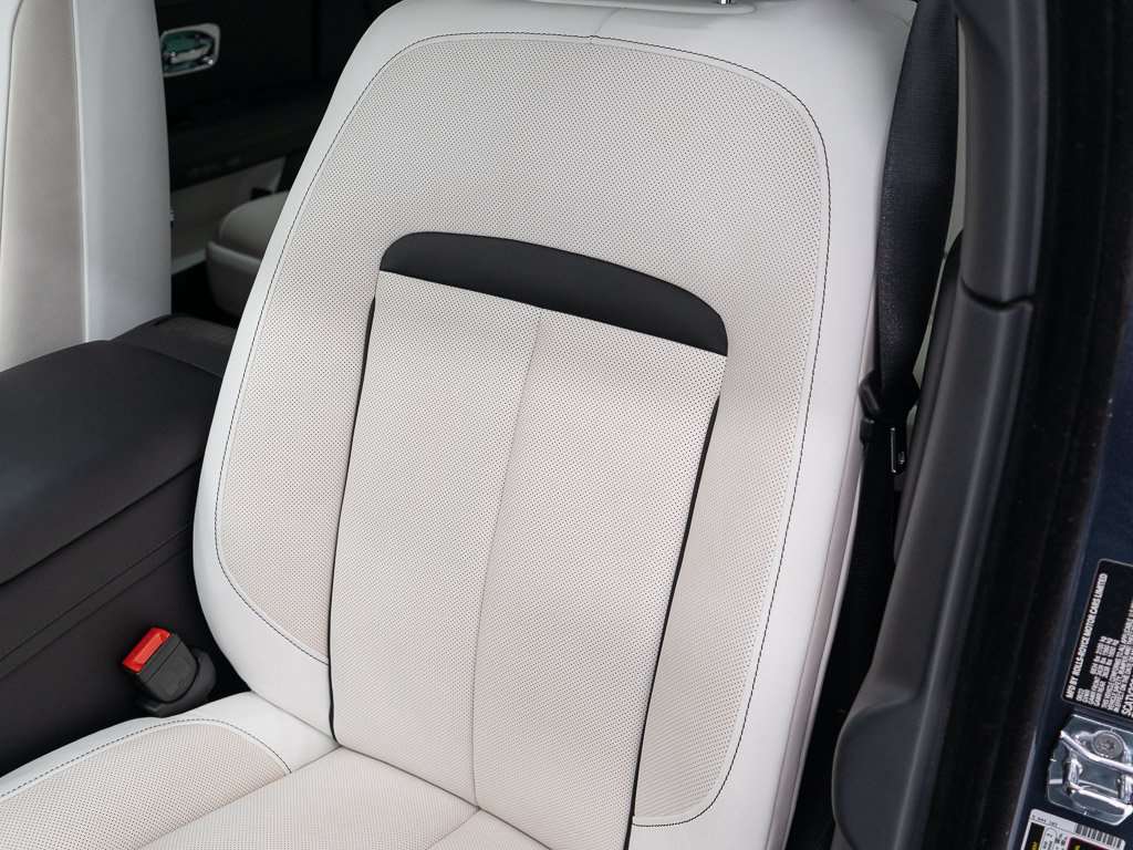 Certified 2023 Rolls-Royce Ghost Extended Wheelbase w/ Ghost Package AWD/4WD image 18
