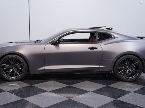 Used 2018 Chevrolet Camaro ZL1 image 2