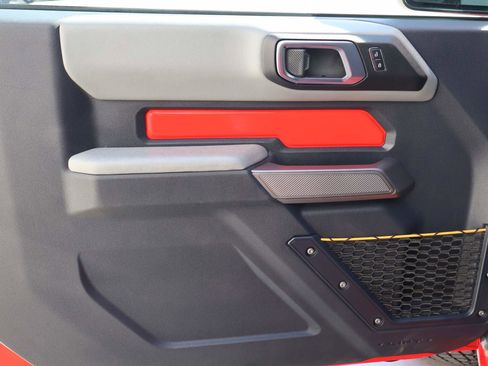 Used 2023 Ford Bronco Badlands w/ Sasquatch Package image 7