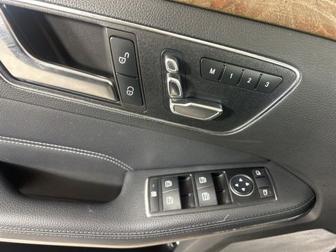 Used 2014 Mercedes-Benz E 350 4MATIC Wagon image 11