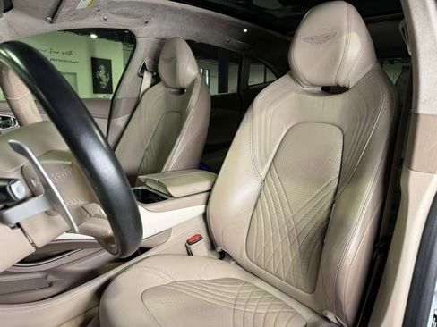 Used 2021 Aston Martin DBX image 10
