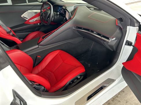 Used 2021 Chevrolet Corvette Stingray Preferred Cpe w/ Chrome Exterior Badge Package image 26