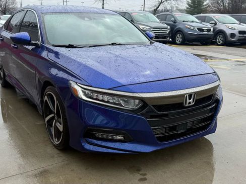 Used 2020 Honda Accord Sport image 2