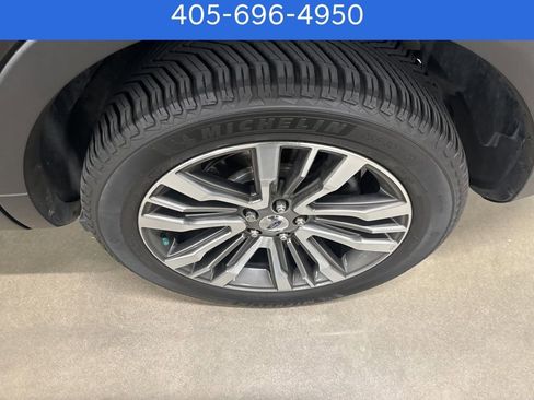 Used 2018 Ford Explorer Platinum image 6