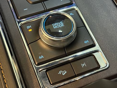 Used 2023 Ford Expedition Max Platinum image 37