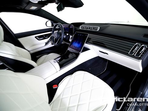 Used 2023 Mercedes-Benz Maybach S 680 4MATIC w/ Manufaktur Leather Package image 32