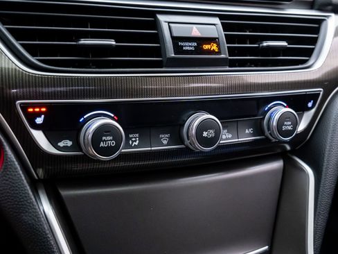 Used 2018 Honda Accord Sport image 24