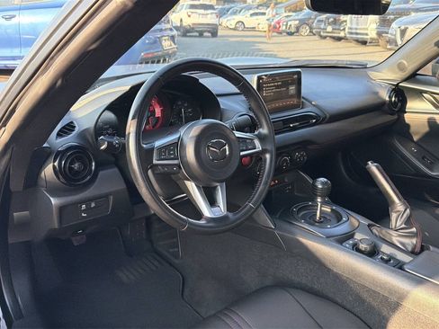 Used 2017 MAZDA MX-5 Miata Club w/ Brembo/BBS Package RWD image 23