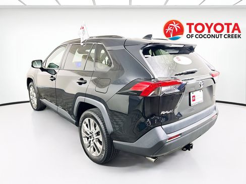 Used 2023 Toyota RAV4 XLE Premium FWD image 5