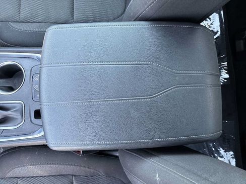 Used 2022 Chevrolet Traverse LT AWD/4WD image 22