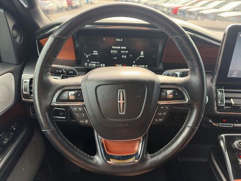 Used 2019 Lincoln Navigator Reserve AWD/4WD image 24