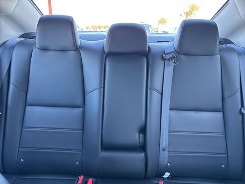 Used 2025 Nissan Sentra SR w/ SR Premium Package image 32