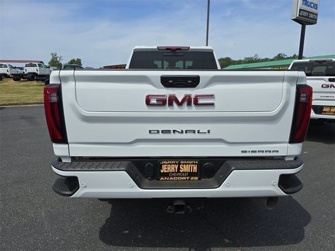 Used 2024 GMC Sierra 3500 Denali w/ Denali Reserve Package image 5