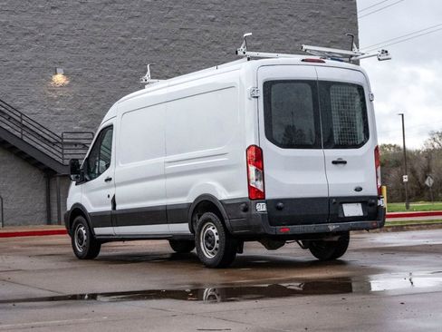 Used 2017 Ford Transit 250 148 Medium Roof RWD image 5