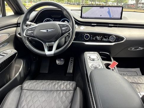 Used 2023 Genesis GV70 3.5T Sport w/ Sport Prestige Package AWD/4WD image 17
